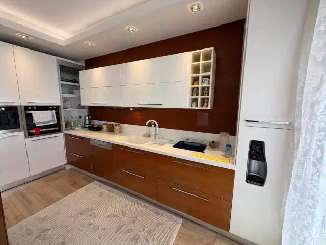 FENERDE SARAÇOĞLU SİTESİNDE ARAKAT 3+1 LÜKS GENİŞ DAİRE — görsel 10