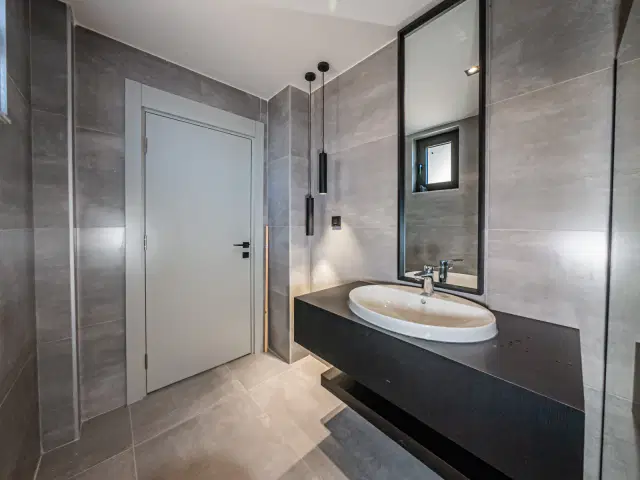 HAVALİMANI YAKINI LÜKS KONSEPT 1+1 SIFIR EŞYALI SATILIK DAİRE — görsel 18