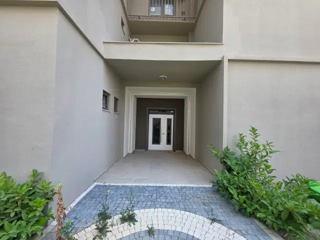 Altıntaş'da kapalı otoparklı,havuzlu sitede arakat iskanlı altyapılı 1+1 — görsel 10
