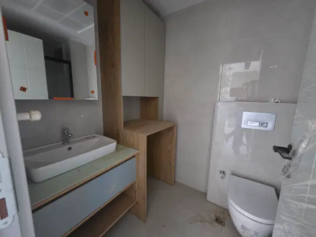 Altıntaş'da kapalı otoparklı,havuzlu sitede arakat iskanlı altyapılı 1+1 — görsel 14