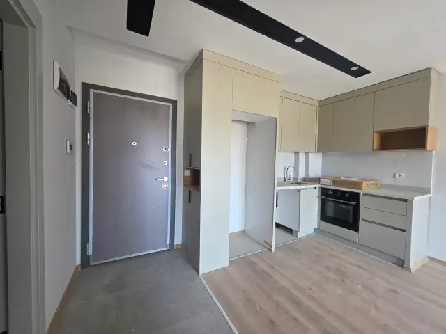 Altıntaş'da kapalı otoparklı,havuzlu sitede arakat iskanlı altyapılı 1+1 — görsel 17