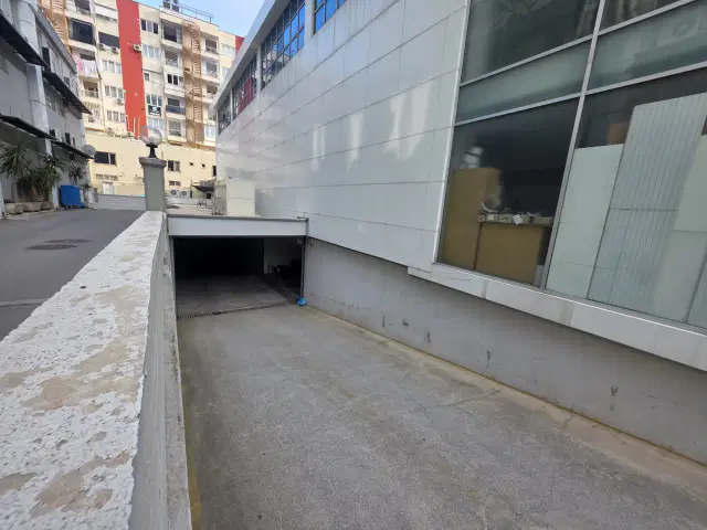 KAPALI OTOPARKLI MİRADOR İŞ MERKEZİNDE ÇOK MERKEZİ KONUMDA OFİS KATI — görsel 4