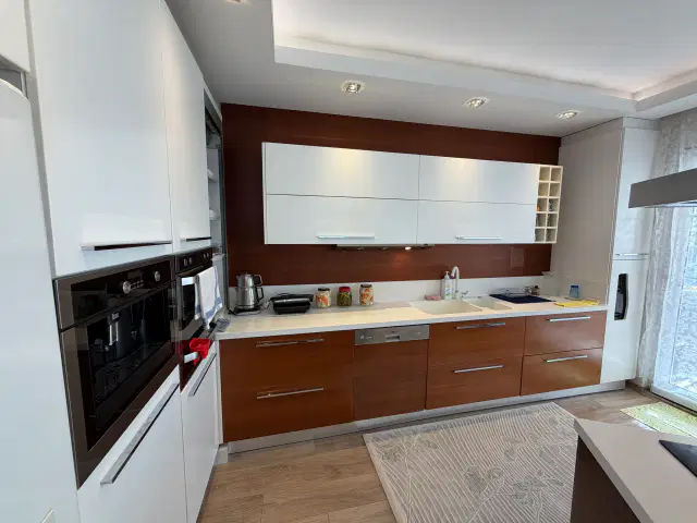 FENERDE SARAÇOĞLU SİTESİNDE ARAKAT 3+1 LÜKS GENİŞ DAİRE — görsel 11