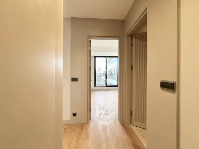 ALTINTAŞ MAH ÖZELLİKLİ SİTE İÇERİSİNDE MUSTAKİL HAVUZLU 1+1 KÖŞE DAİRE — görsel 5
