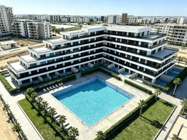 ALTINTAŞ MAH ÖZELLİKLİ SİTE İÇERİSİNDE MUSTAKİL HAVUZLU 1+1 KÖŞE DAİRE