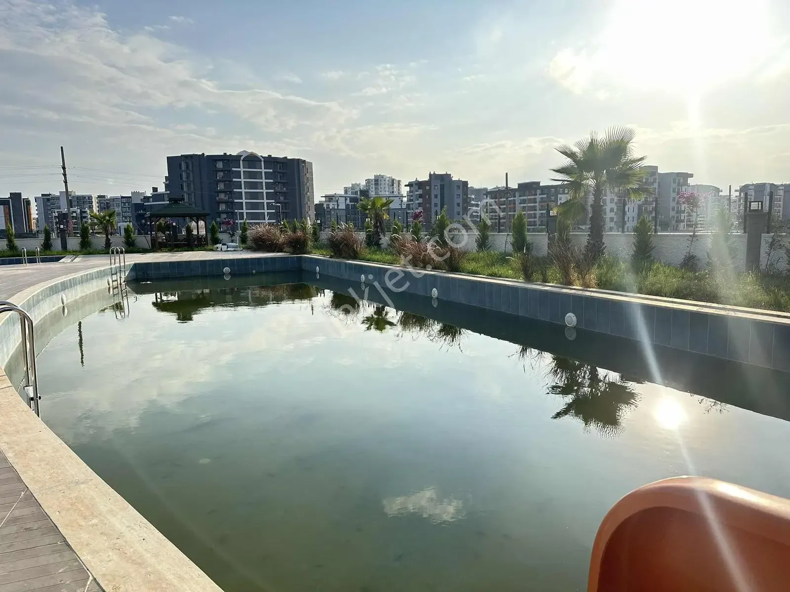 Altıntaş'ta Full Artı Full Ozellikli Sitede 1+1 Kiralık — görsel 1