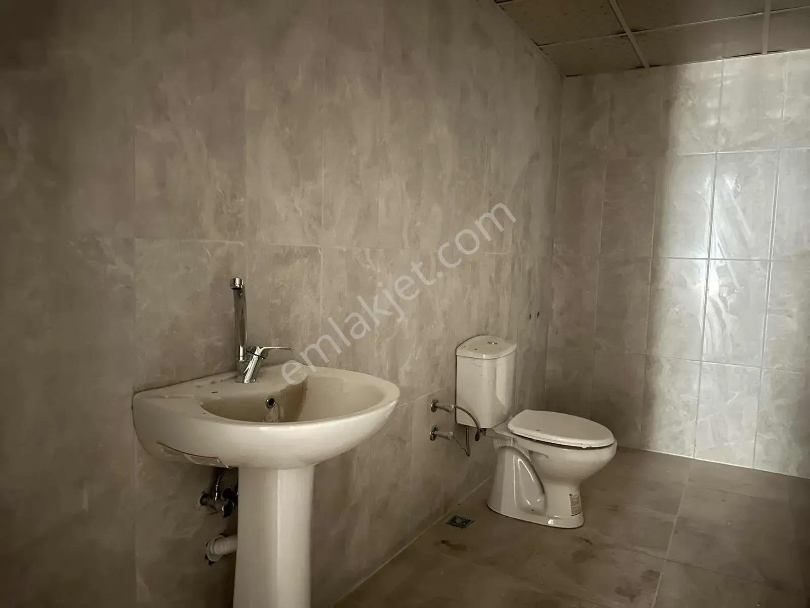 Altıntaş'ta Full Artı Full Ozellikli Sitede 1+1 Kiralık — görsel 18