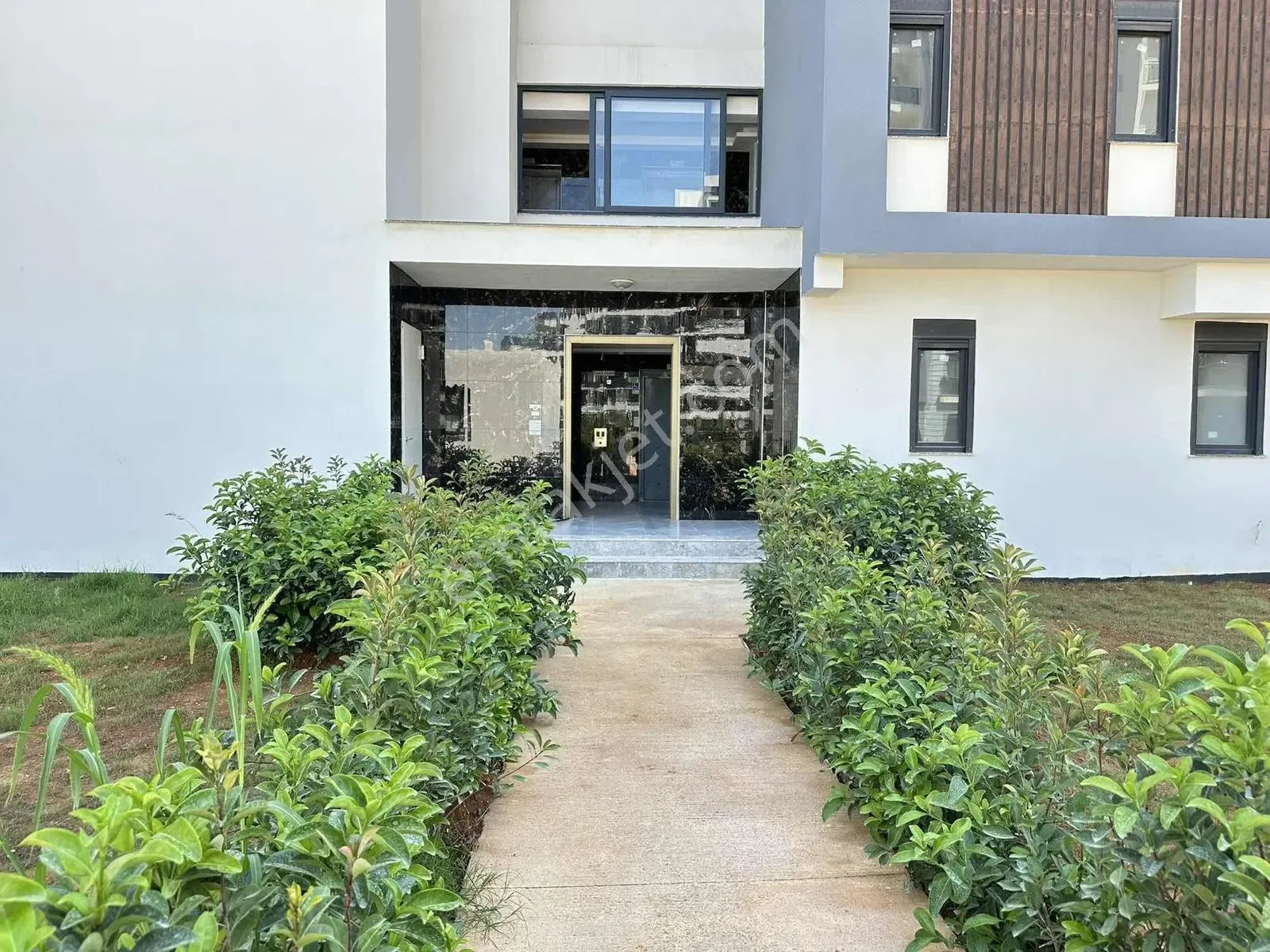Altıntaş'ta Full Artı Full Ozellikli Sitede 1+1 Kiralık — görsel 29
