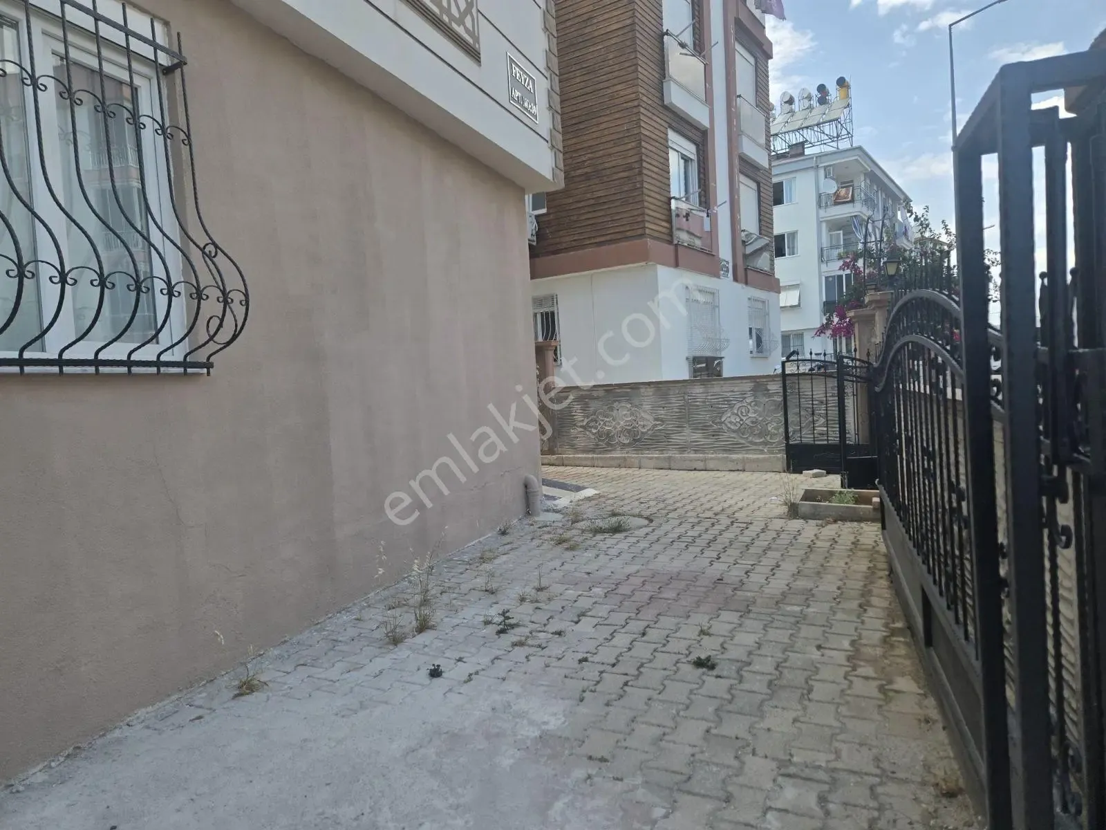 Üniversiteye Yürüme Mesafesinde Arakat Asansörlü Boş Daire — görsel 2