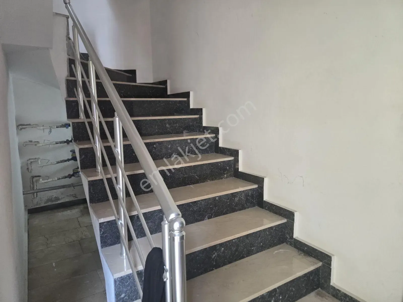 Üniversiteye Yürüme Mesafesinde Arakat Asansörlü Boş Daire — görsel 9