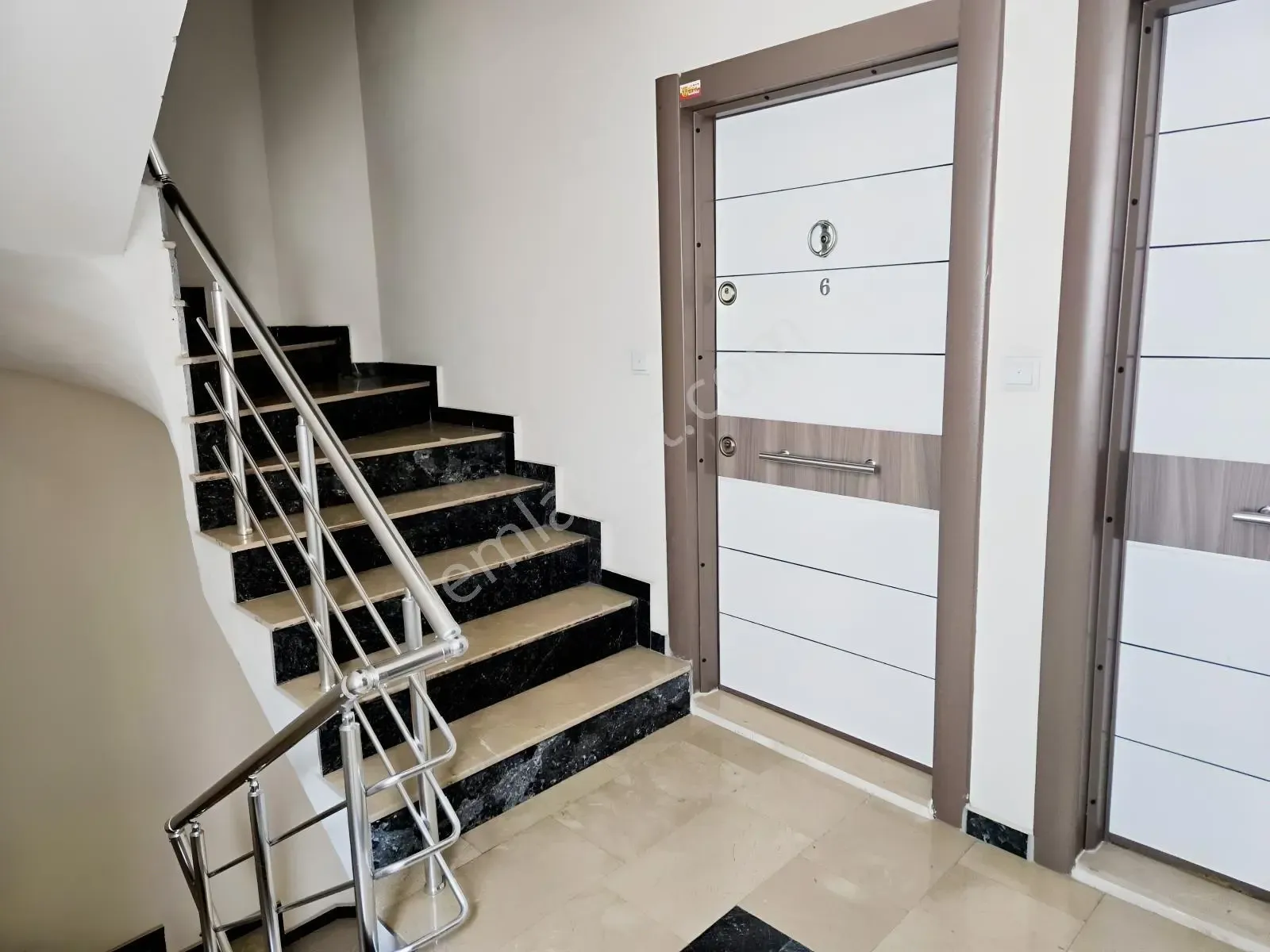 Üniversiteye Yürüme Mesafesinde Arakat Asansörlü Boş Daire — görsel 11