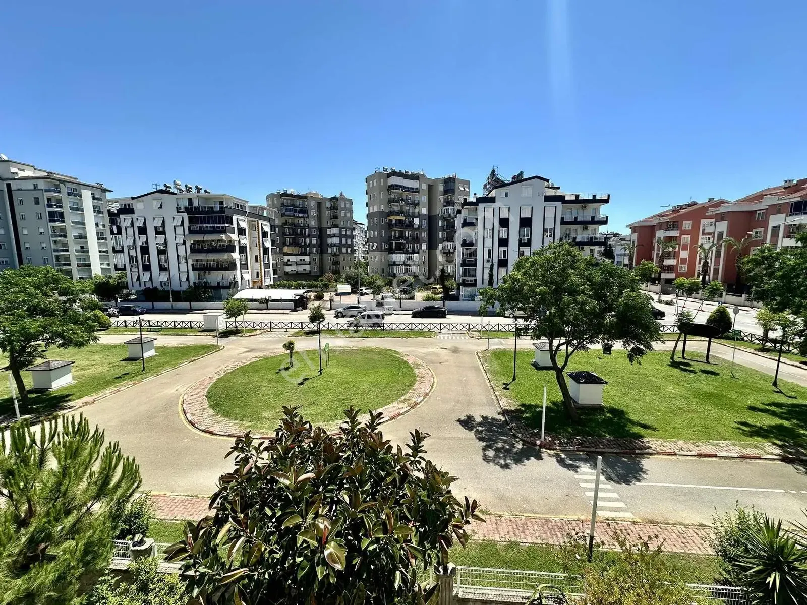 Berrın Kavcar'dan Yalı Caddesi 'nde Arakat Geniş Daire — görsel 8