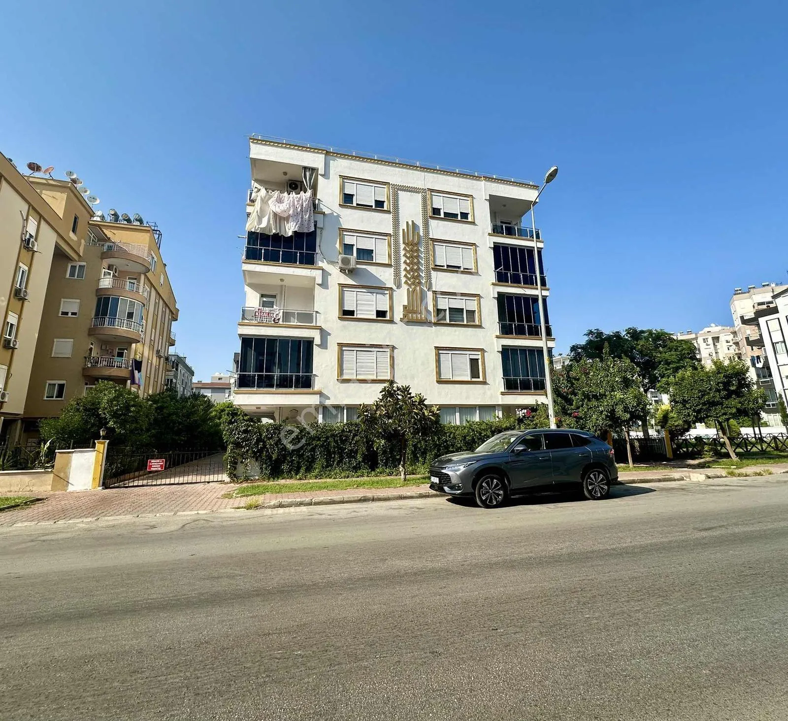 Berrın Kavcar'dan Yalı Caddesi 'nde Arakat Geniş Daire — görsel 23