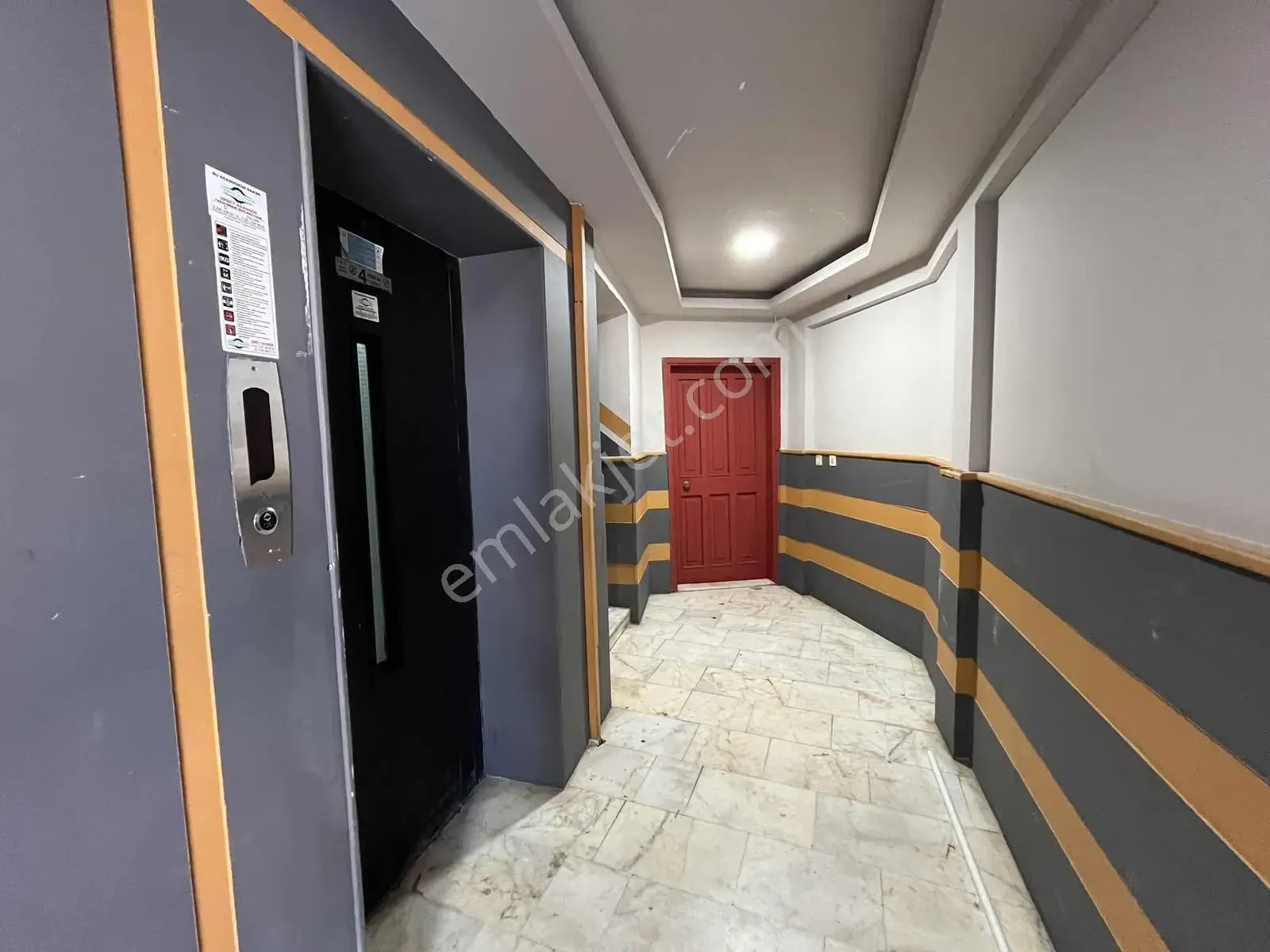 Meydankavağında Anayol Üstü Ara Kat 3+1 Kiralık Daire — görsel 2