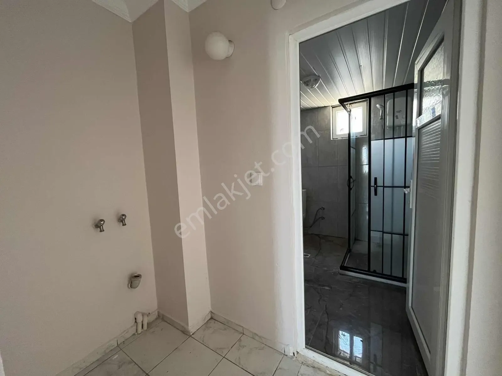 Meydankavağında Anayol Üstü Ara Kat 3+1 Kiralık Daire — görsel 3