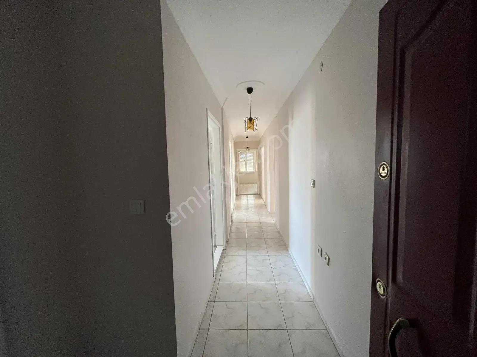 Meydankavağında Anayol Üstü Ara Kat 3+1 Kiralık Daire — görsel 4