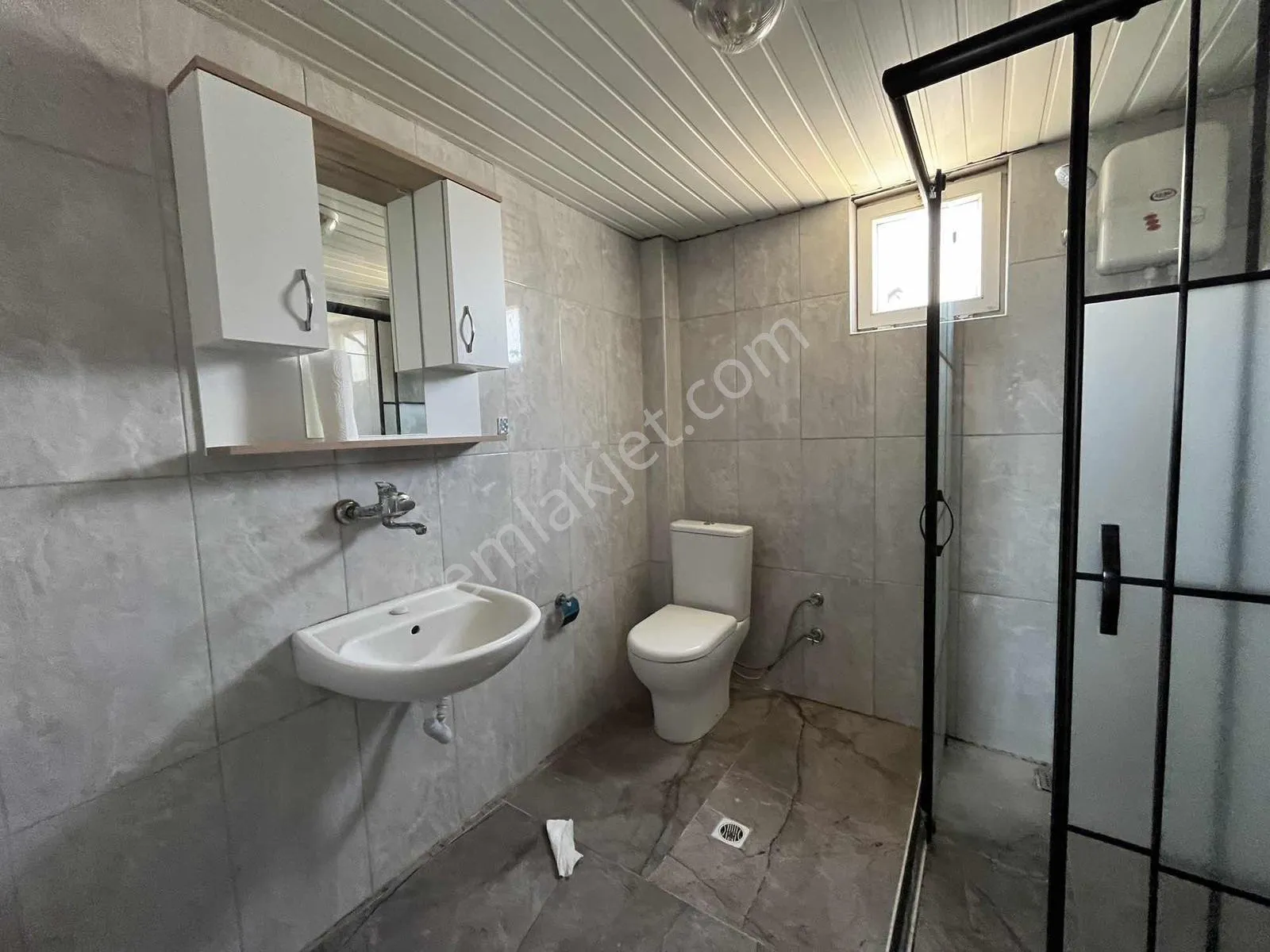 Meydankavağında Anayol Üstü Ara Kat 3+1 Kiralık Daire — görsel 6