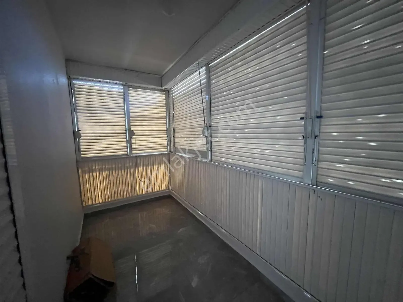 Meydankavağında Anayol Üstü Ara Kat 3+1 Kiralık Daire — görsel 10