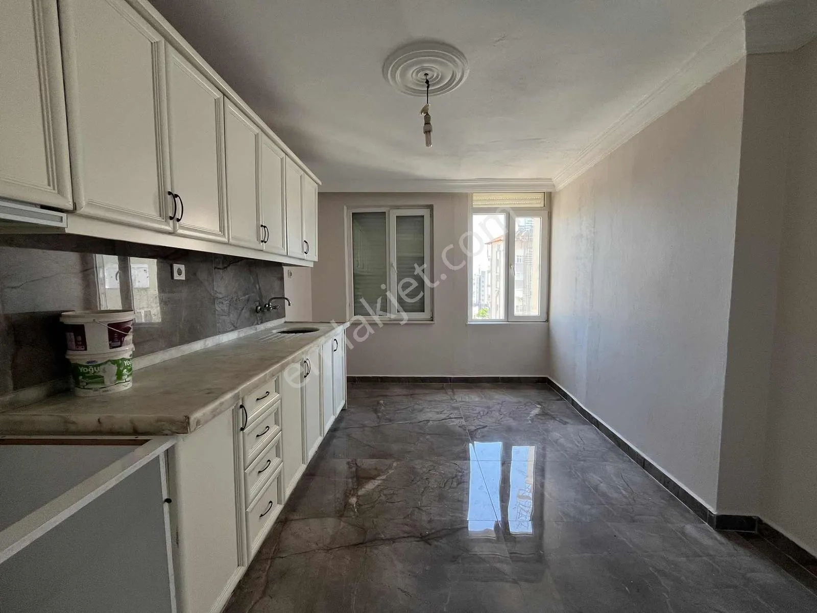 Meydankavağında Anayol Üstü Ara Kat 3+1 Kiralık Daire — görsel 15