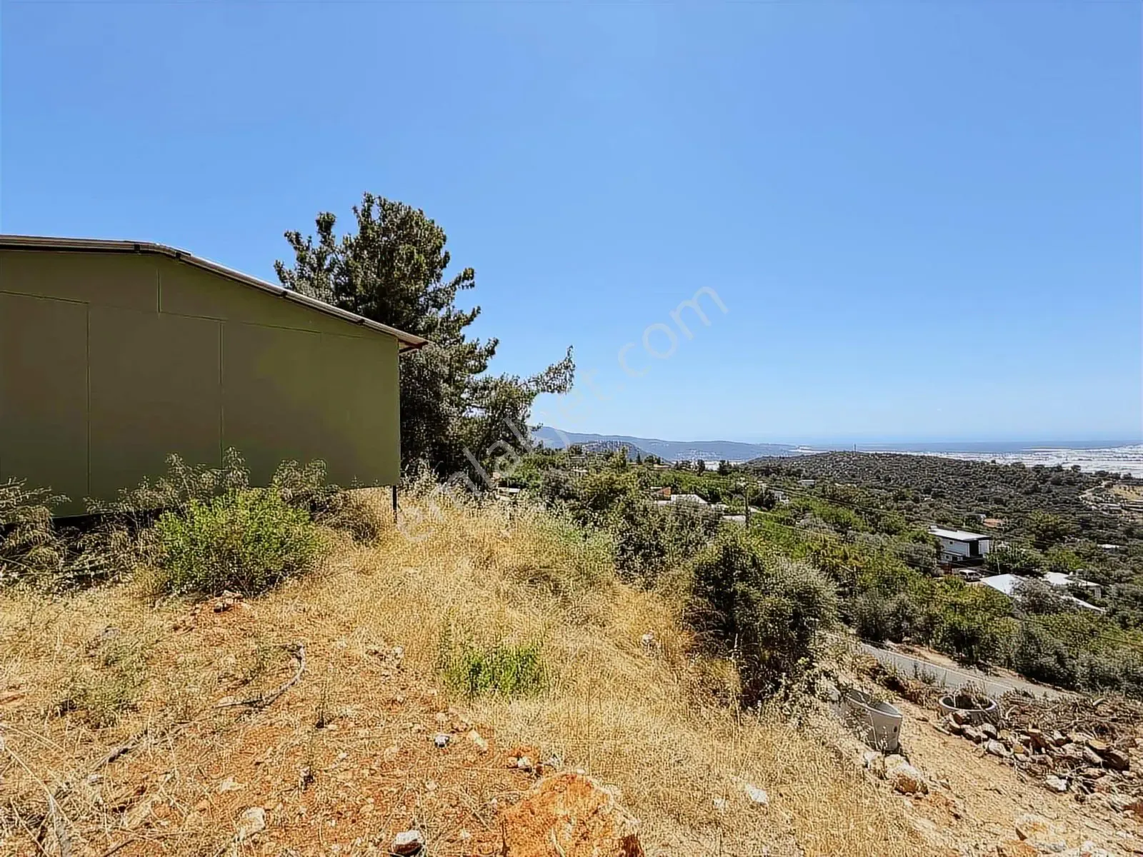 Deniz Manzaralı Ana Yol Üzeri 961m2 Abonelikli Villa Parseli — görsel 2