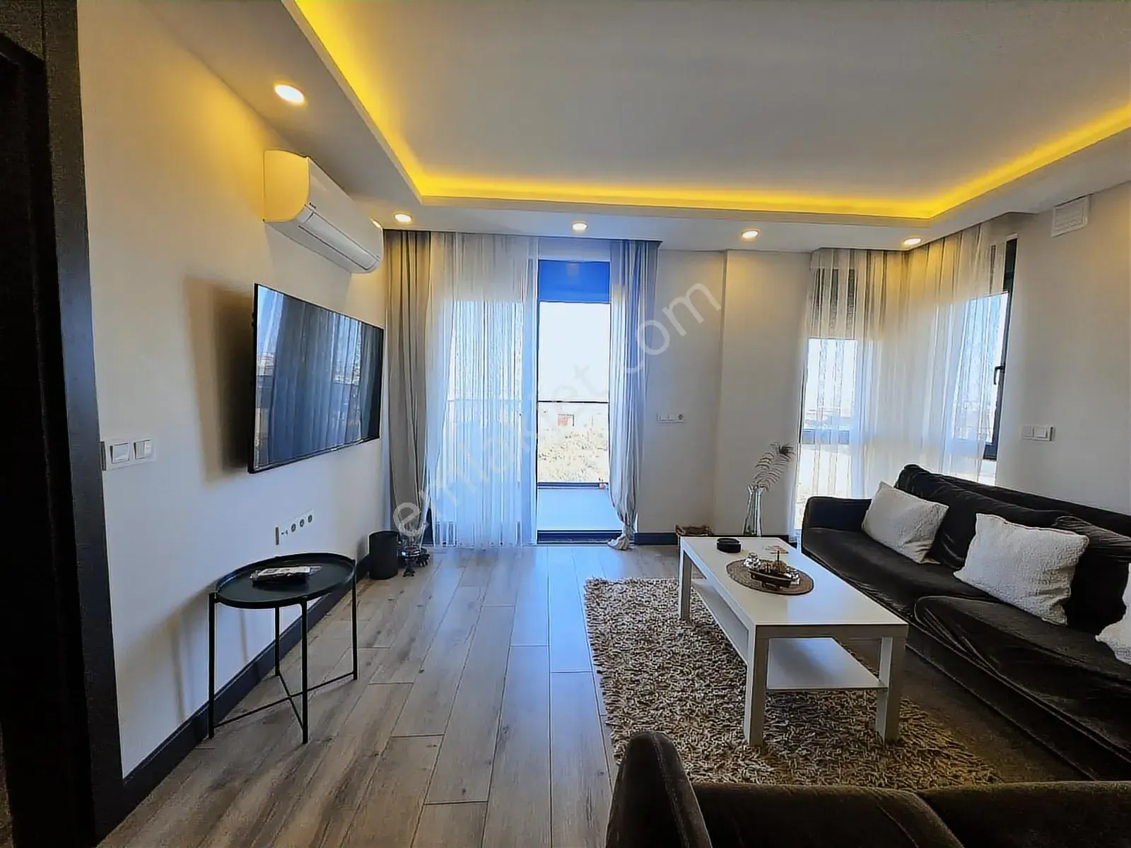 Altıntaş'da Havuzlu Temiz Eşyalı Deniz Manzaralı Arakat Daire — görsel 23