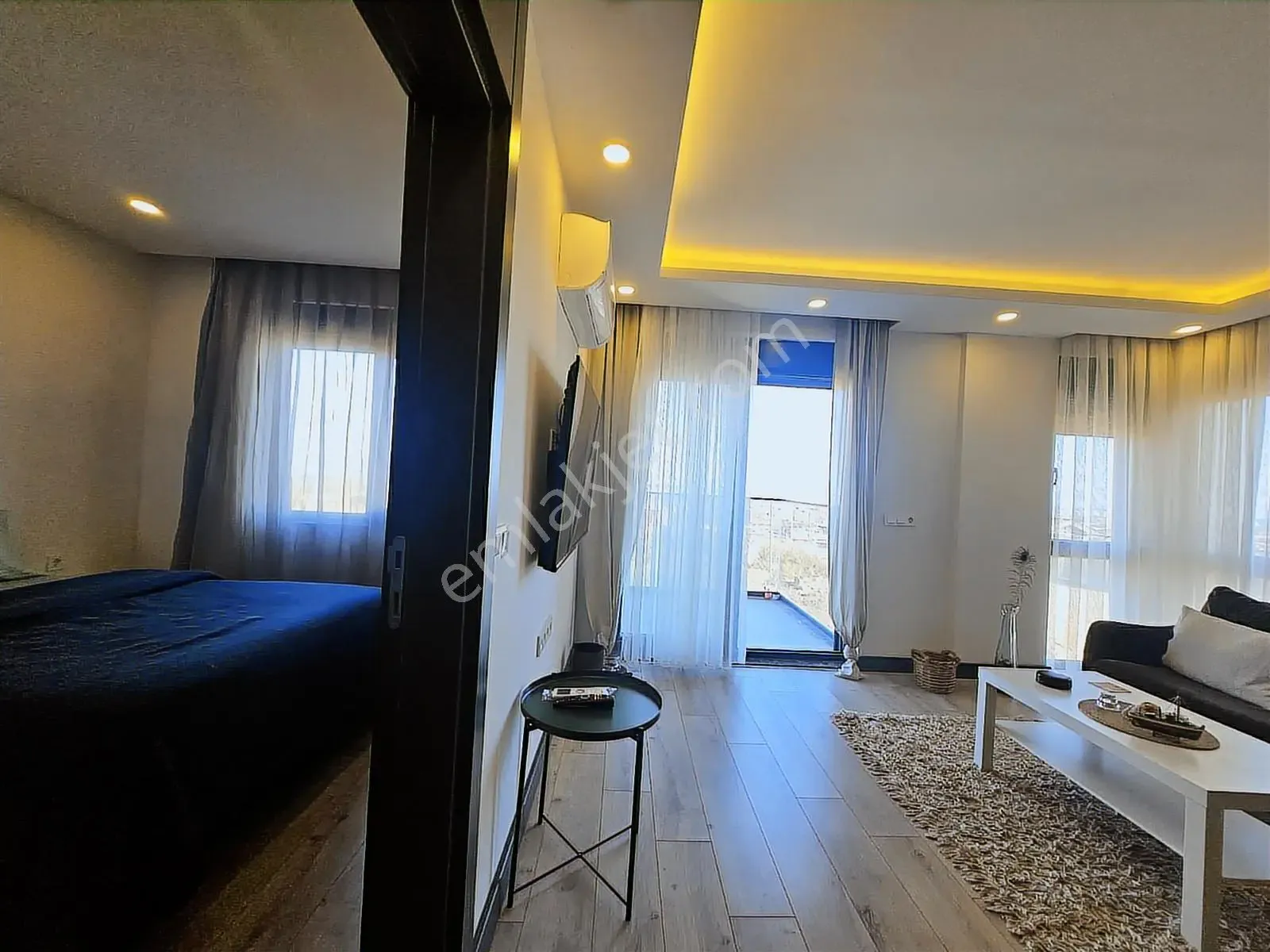 Altıntaş'da Havuzlu Temiz Eşyalı Deniz Manzaralı Arakat Daire — görsel 28