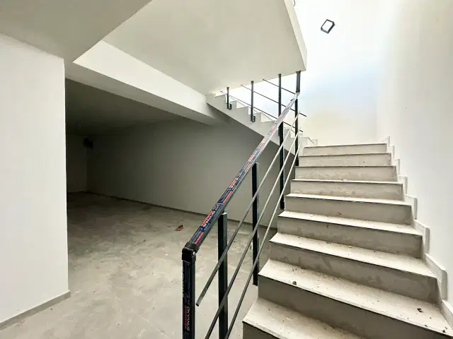 ALTINTAŞ 40LIK ANA CAD ÜZERİ SATILIK DÜKKAN — görsel 16