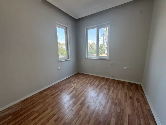 GÜZELOBA DA DENİZE ÇOK YAKIN SİTE İÇİ 3+1 SATILIK DAİRE — görsel 14