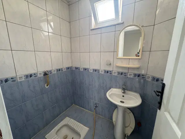 GÜZELOBA DA DENİZE ÇOK YAKIN SİTE İÇİ 3+1 SATILIK DAİRE — görsel 11