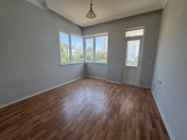 GÜZELOBA DA DENİZE ÇOK YAKIN SİTE İÇİ 3+1 SATILIK DAİRE — görsel 15