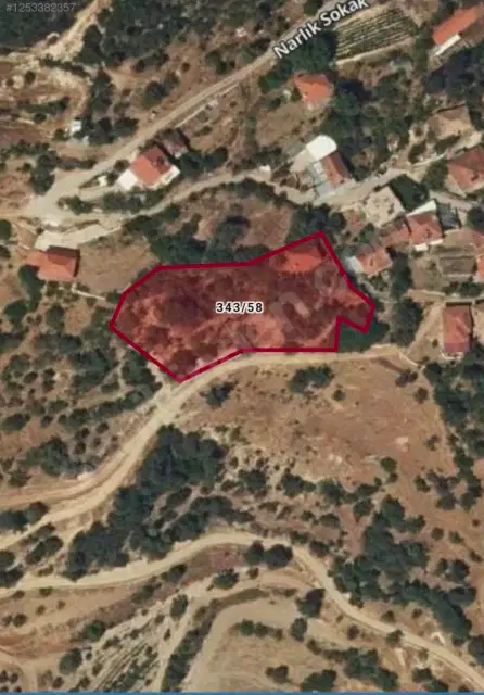 ÇAMLIK NARLI KÖYÜNDE 2.737m² ARSA+KERPİÇ EV, FIRSAT FİYAT!