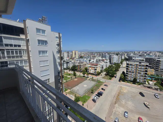 ÇAĞLAYAN'DA DENİZ MANZARALI HAVUZLU GÜVENLİKLİ SİTE İÇİ ARAKAT 3+1 — görsel 4
