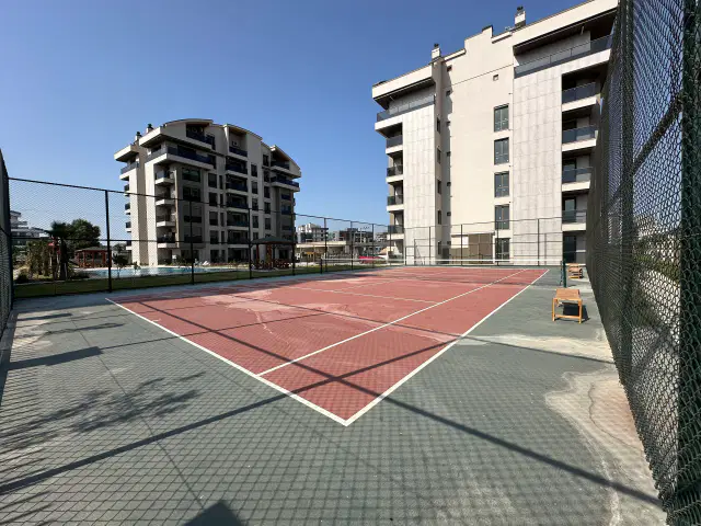 ALTINTAŞ’TA EBEVEYN BANYOLU | HAVUZLU LÜKS SİTEDE 2+1 — görsel 2