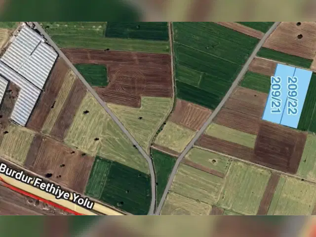 BURDUR TEFENNI Beyköy’de Seralık Tarla Burdur-Fethiye Karayoluna yakın — görsel 6