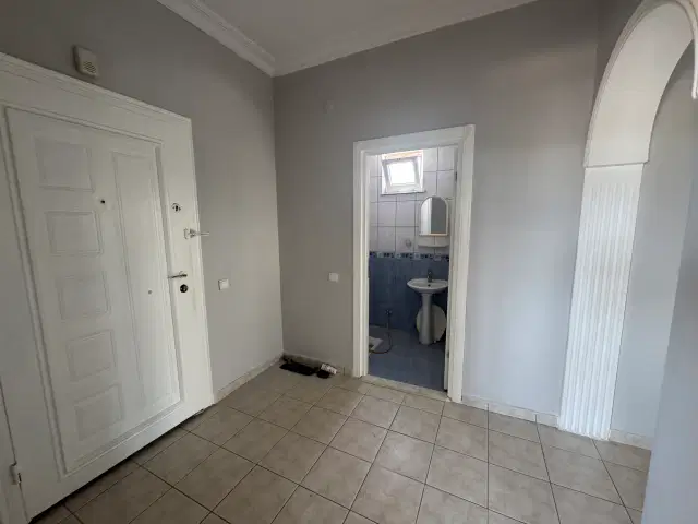 GÜZELOBA DA DENİZE ÇOK YAKIN SİTE İÇİ 3+1 SATILIK DAİRE — görsel 5