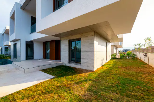 ODABAŞINDA KAPALI OTOPARKLI MÜSTAKİL HAVUZLU 6+1 VİLLA — görsel 9
