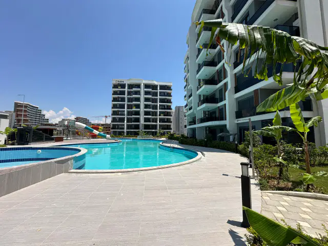 ALTINTAŞ ÖZELLİKLİ SİTEDE SATILIK 1+1 BAHÇE KULLANIMLI DAİRE