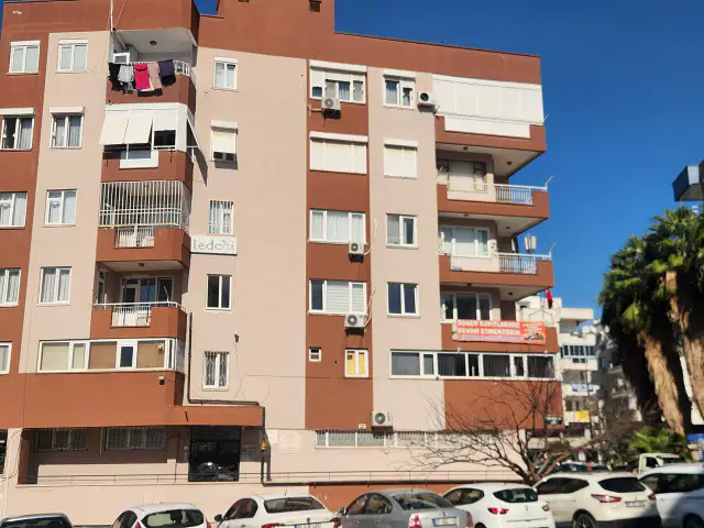 MEYDAN TRAMVAY DURAĞINDA TABELA DEĞERİ YÜKSEK İŞYERİ — görsel 22