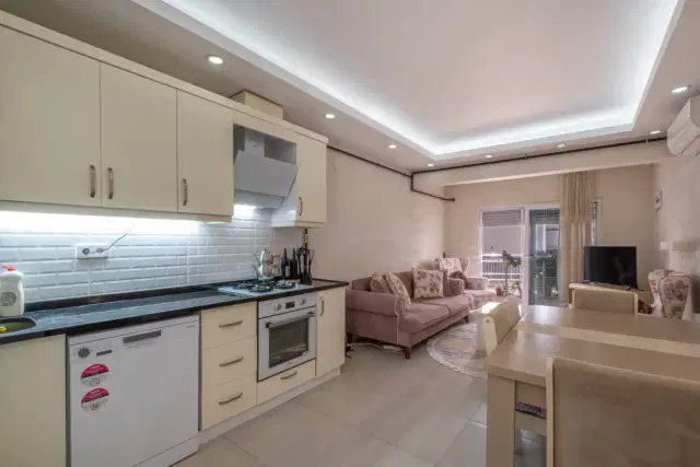 Kemerağzı Begonvil Sitesinde Tripleks Müstakil Ev — görsel 18