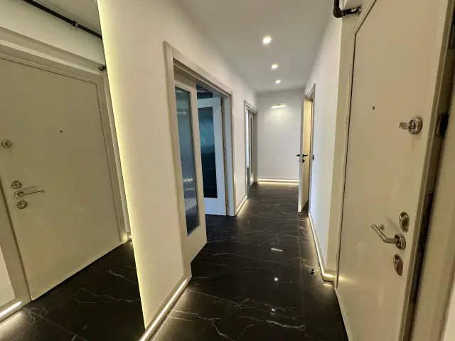 Kolejlere yürüme mesafesinde tadilatlı masrafsız daire — görsel 4