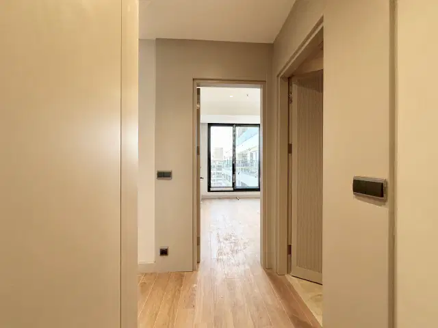 ALTINTAŞ ÖZELLİKLİ SİTEDE 1+1 LÜKS DAİRE — görsel 5