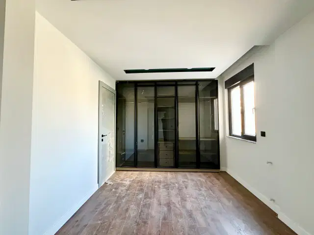 ALTINTAŞ ÖZELLİKLİ SİTE'DE BAHÇE KULLANIMLI 3+1 DAİRE — görsel 11
