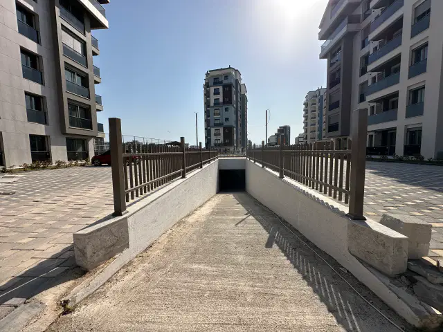 ALTINTAŞ’TA EBEVEYN BANYOLU | HAVUZLU LÜKS SİTEDE 2+1 — görsel 4