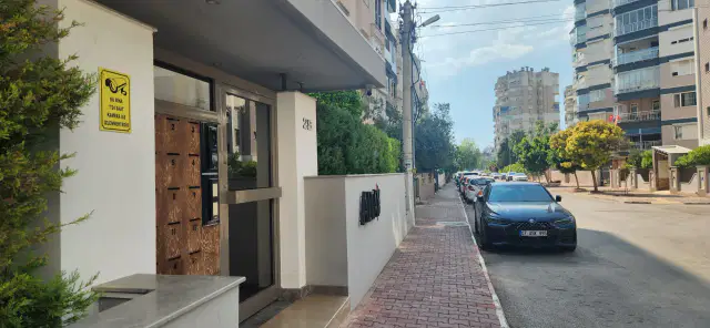 ÇAĞLAYAN BARINAKLAR BULVARINDA 3+1 DUBLEX DAİRE — görsel 2