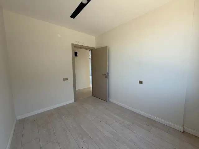 ALTINTAŞ’TA 2+1 BAHÇE KULLANIMLI | 2 BLOKLU SİTE | KAPALI OTOPARK — görsel 6