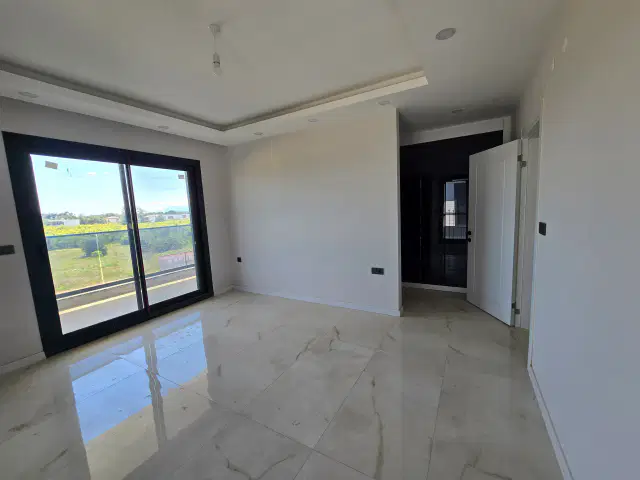 Site İçinde Müstakil Havuzlu Villa — görsel 8