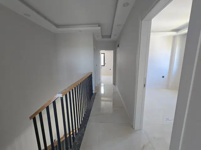 Site İçinde Müstakil Havuzlu Villa — görsel 4