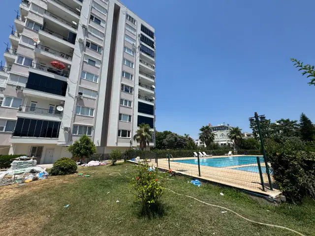 GÜZELOBA DA DENİZE ÇOK YAKIN SİTE İÇİ 3+1 SATILIK DAİRE