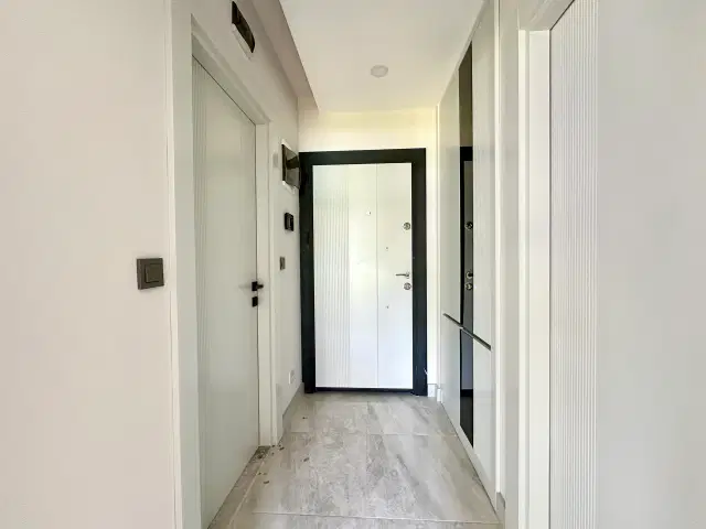 ALTINTAŞ ÖZELLİKLİ SİTEDE SATILIK 1+1 BAHÇE KULLANIMLI DAİRE — görsel 5