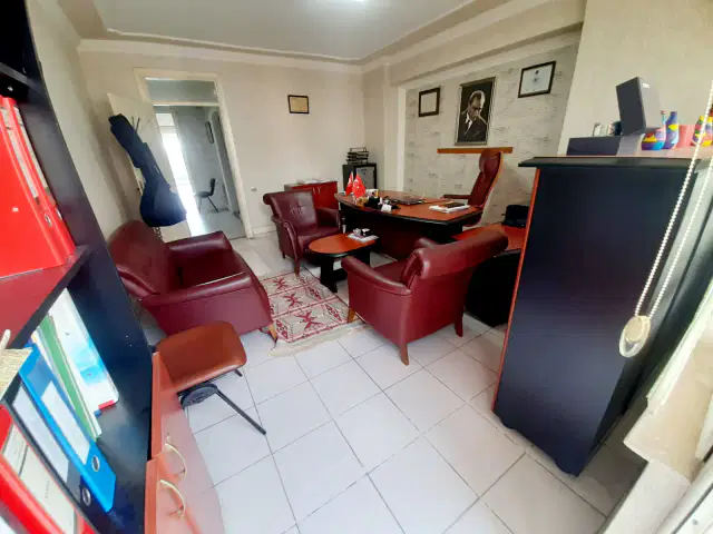 İş merkezinde full eşyalı ofis — görsel 10